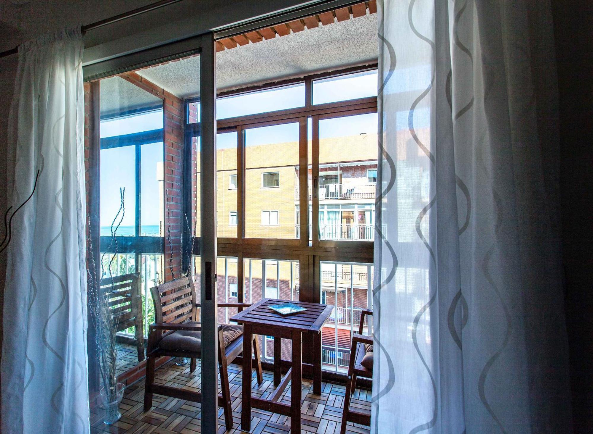 Apartment Malvarrosa Beach Cavite Валенсия Экстерьер фото